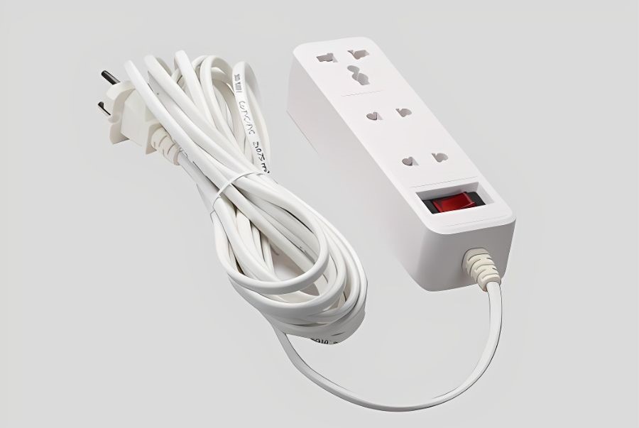 Ổ cắm đa năng 2m Rạng Đông OC05 3C/2M/10A chất liệu vỏ nhựa cao cấp