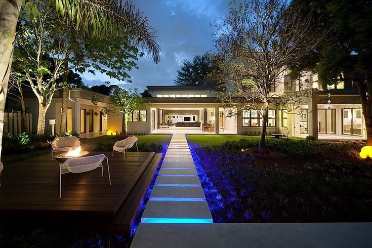 Ứng dụng đèn LED dây đơn sắc Rạng Đông LD01.V2.BL 1000/7W