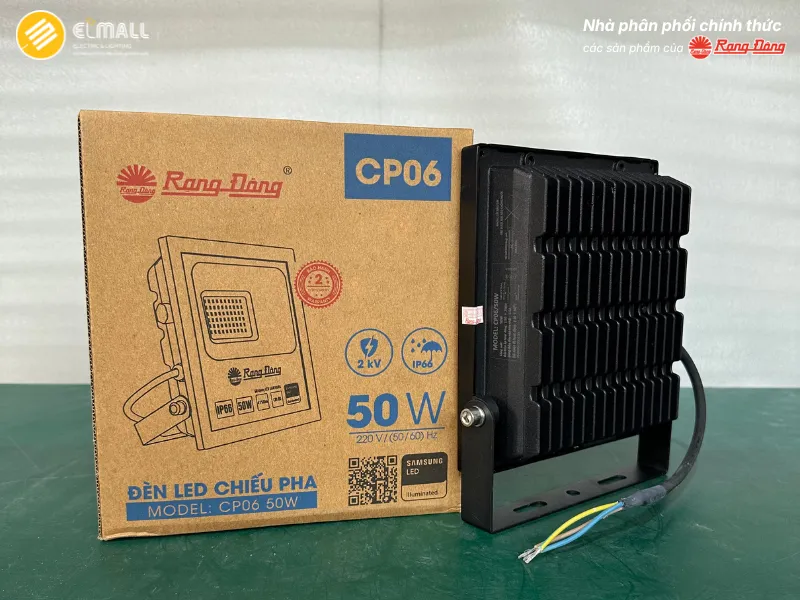 Đèn pha CP06 50W có thiết kế vỏ nhôm đúc và đạt chuẩn IP66