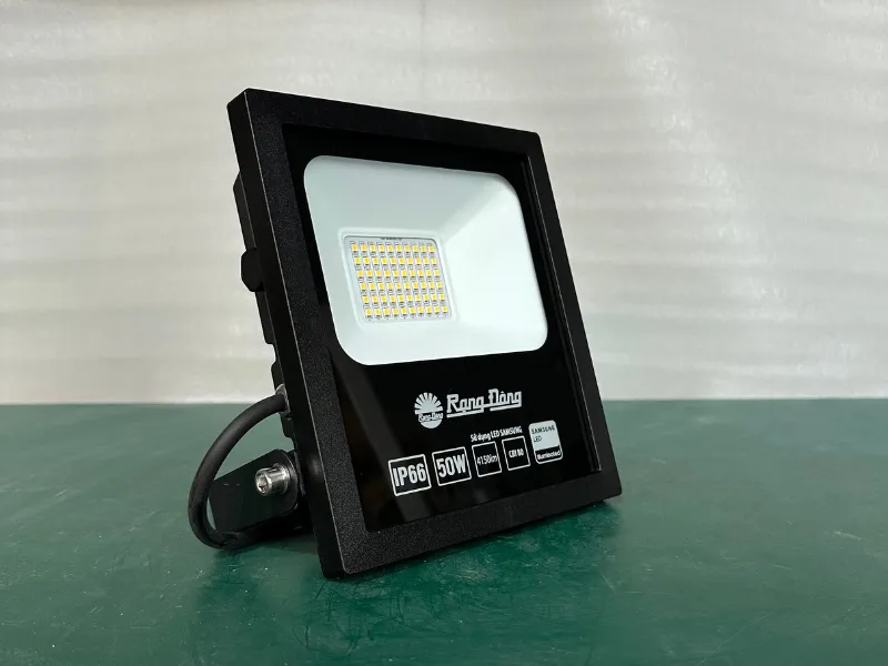 đèn pha cp06 150w đạt độ tin cậy cao