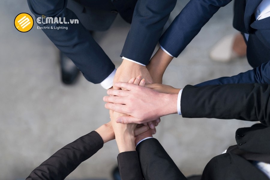 elmall dong hanh cung khach hang đồng hành cùng khách hàng