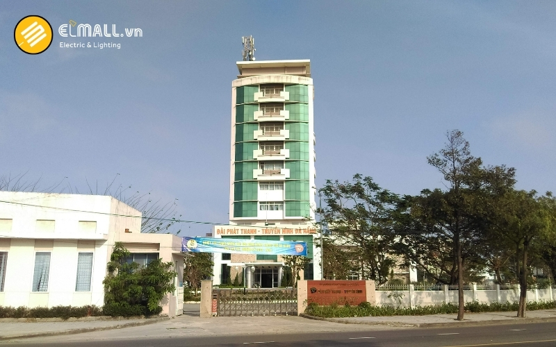 Đèn đường Rạng Đông sau lắp đặt tại Đài truyền hình Đà Nẵng