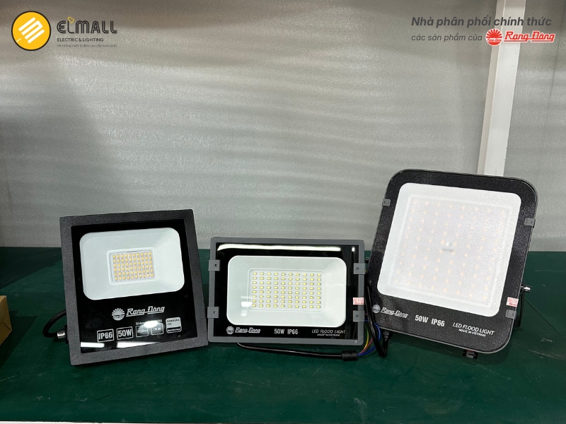 đèn pha ngoài trời rạng đông